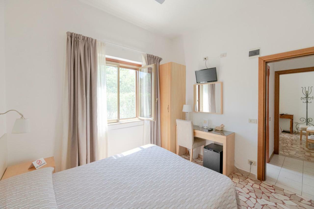 Hotel Rosy 3*